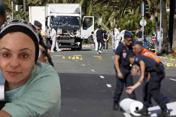 جنازة مهيبة للحاجة علجية ضحية اعتداء نيس بسكيكدة