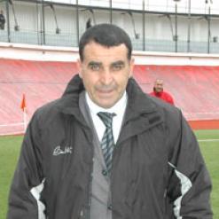 البليدة بمعنويات منحطة              زعيم يقنع إفتيسان بالبقاء بعد تلويحه بالإستقالة