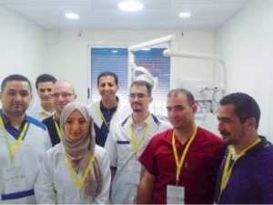 Soins et implants dentaires pour les démunis