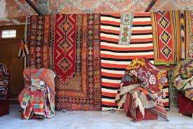 الصناعة التقليدية بالأغواط مصدر ثروة وحماية للثرات