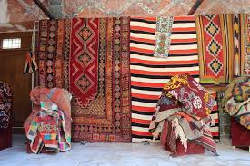 الصناعة التقليدية بالأغواط مصدر ثروة وحماية للثرات