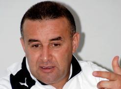 3 محترفين يصلون إلى عنابة اليوم              بن شيخة على صفيح ساخن