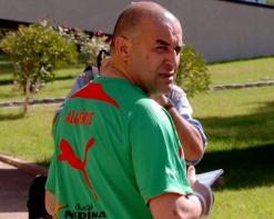 يقيم منذ يوم الخميس بفندق “صبري”              بن شيخة يتأكد من جاهزية ملعب عنابة ويطمئن جماهير “الخضر”