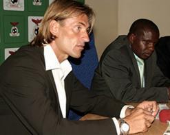 مدرب اتحاد العاصمة رو نار في ندوة صحفية              “مباراتنا أمام أولمبي الشلف صعبة ولا خيار لنا سوى الفوز”