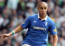 قال إن “بوغي” وفيّ لفريق العاصمة              ماكواست يعول على بوڤرة لقيادة دفاع الرانجرز الموسم القادم