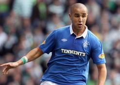 قال إن “بوغي” وفيّ لفريق العاصمة              ماكواست يعول على بوڤرة لقيادة دفاع الرانجرز الموسم القادم