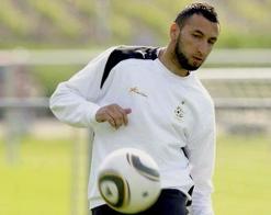 عبد الحق بن شيخة يفضل ملعب 5 جويلية عند ملاقاة تونس ويصرح              ”لهذه الأسباب لن نلعب في عنابة ومنتخبنا في الطريق السليم”