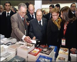 الرئيس بوتفليقة يشرف على تدشين الطبعة ال15 للمعرض الدولي للكتاب