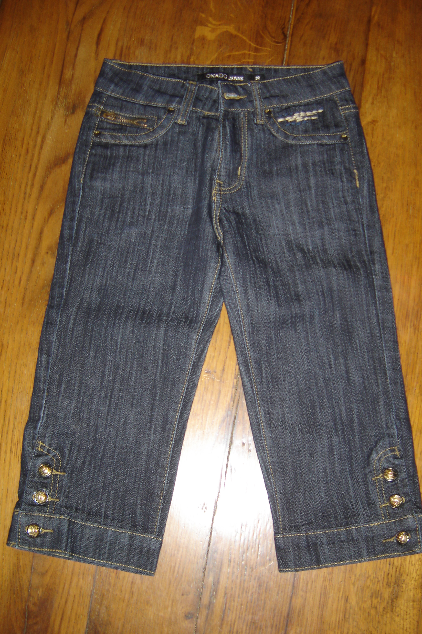 مدارس الجزائر تمنع السراويل القصيرة