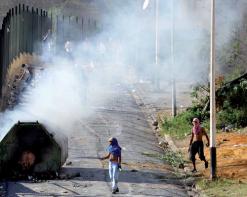 تذمر المواطن أمام تجاهل المسؤولين لإنشغالاته يتظاهر في الشارع              احتجاجات في الكاليتوس، موزاية، بوعنان، مستغانم وأخرى بجامعة بومرداس