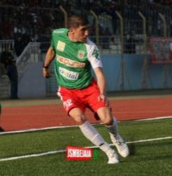 على خطى زميليه نجانغ وسي محمد في شبيبة بجاية              زرداب يقبل بشروط طياب لتفادي تضييع كل شيء