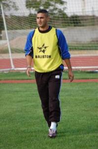 العرض المالي قد يصل إلى 500 مليون سنتيم              إدارة أولمبي الشلف تريد عودة شكلام