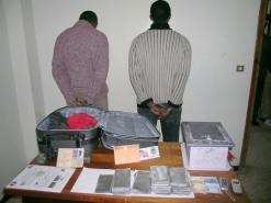 خمسة أفراد شكلوا إدارة موازية              الدرك يطيح بشبكة مختصة في تزوير وثائق وأختام رسمية بأم البواقي