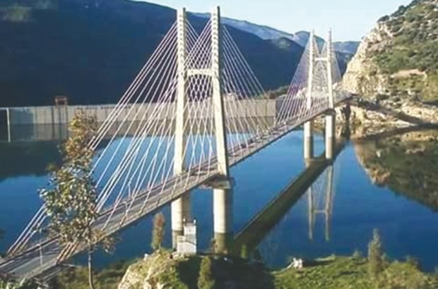 Le pont de l'oued Dib doté d'un système d'éclairage d'ambiance