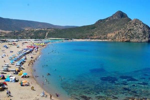 إنقاذ 49 مصطافا من الغرق بشواطئ وهران