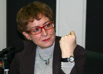 وزيرة جزائرية تهاجم 