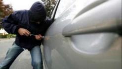 يقومون بسرقة المفاتيح لتنفيذ عملياتهم              عصابة سرقة السيارات ببومرداس أمام العدالة