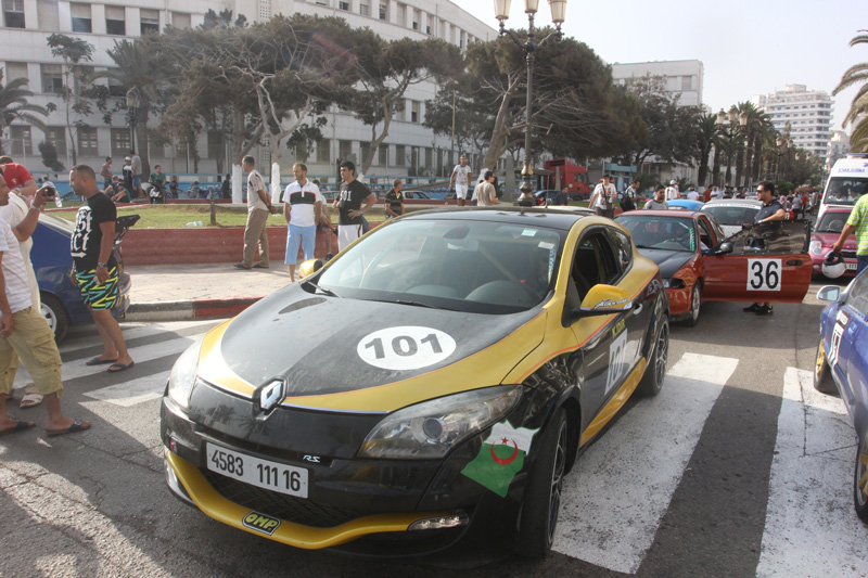 42 متنافسا في الجائزة الكبرى الأولى لوهران لسباق السيارات