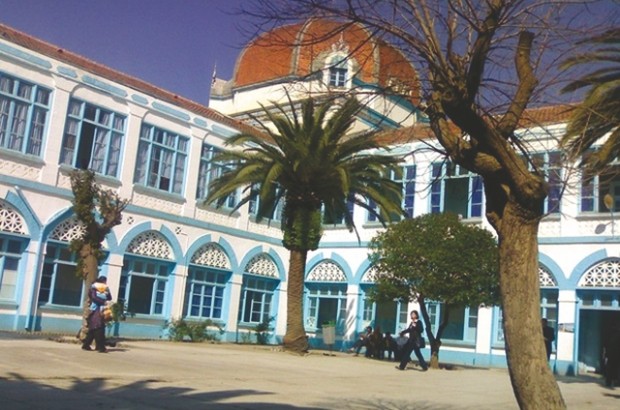 Des agents de sécurité femmes au CHU de Constantine