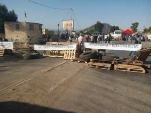 Des routes fermées et des automobilistes exaspérés