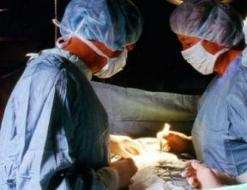 تمت الأسبوع الماضي              عشر عمليات ناجحة لزراعة القرنية بمستشفى فرانس فانون بالبليدة