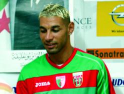 شاوشي يؤكد أنه تعرض لمؤامرة في بجاية              إدارة العميد تودع شكوى ضد الحكم عاشوري