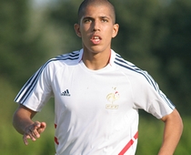 Algérie : Feghouli devra attendre