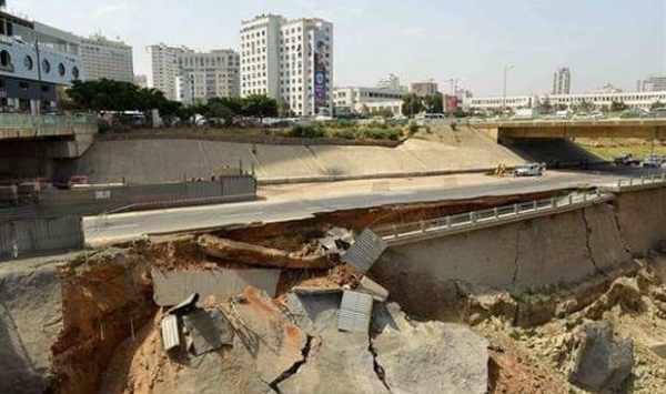 إنزلاق أرضي بشطر من الطريق المؤدي إلى ميناء وهران