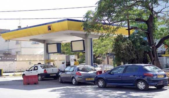 Algérie- La consommation en carburants ordinaires a baissé durant les 5 premiers mois 2016 (Naftal)