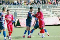 جمعية الشلف - شباب باتنة              سعدي أمام تحد صعب والشلف تريد الانطلاقة الرسمية