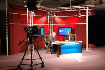 L'OUVERTURE AUDIOVISUELLE AU PRIVÉ EN DÉBAT Comment barrer la route aux lobbys