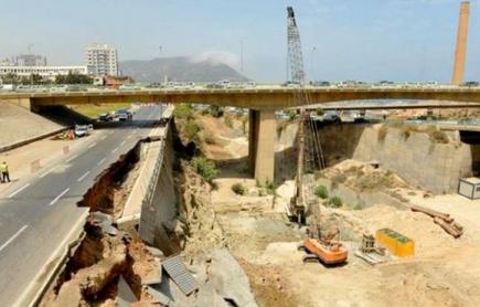 وقوع انزلاق أرضي خطير بطريق ميناء وهران