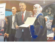 بوضياف أكد من عنابة أن تعدادها يفوق 12 ألف إطار ومساعد تمريض