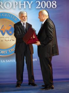 Annaba - Rebrab partage son expérience avec les étudiants