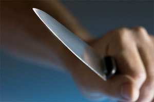 شاب يهاجم المصلين بخنجر ويوقع جرحى في مسجد بمعسكر