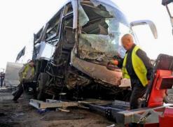 بينهم عسكريان وطالب سوري               وفاة 5 أشخاص وجرح 25 آخرين في انقلاب حافلة بباتنة