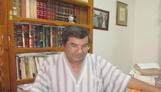 الأديب أحمد شريبط يعود إلى مسقط رأسه ببين الويدان في سكيكدة