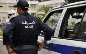 ملثمون يقتحمون صالون حلاقة.. يكبلون صاحبته ويستولون على مجوهراتها وأموالها في سكيكدة