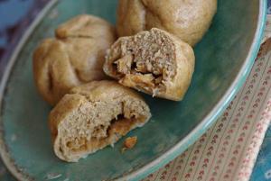PAIN AU POULET -TOMATE ET OIGNON