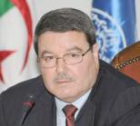 مدير شرطة الحدود يعلن أن المعابر الحدودية الجزائرية مفتوحة أمام الليبيين