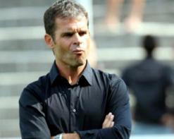 مدرب اتحاد العاصمة أولي نيكول في ندوة صحفية               “لدي نظرة عن شبيبة القبائل ومتشوق لمتابعة فريقي في المباراة”