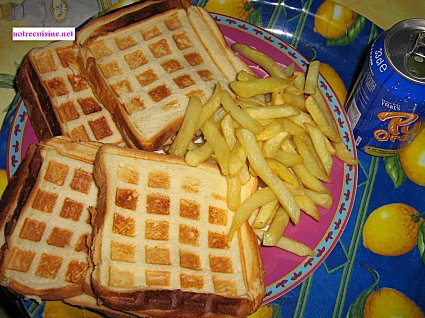Pain de mie gaufré aux crevettes et au fromage
