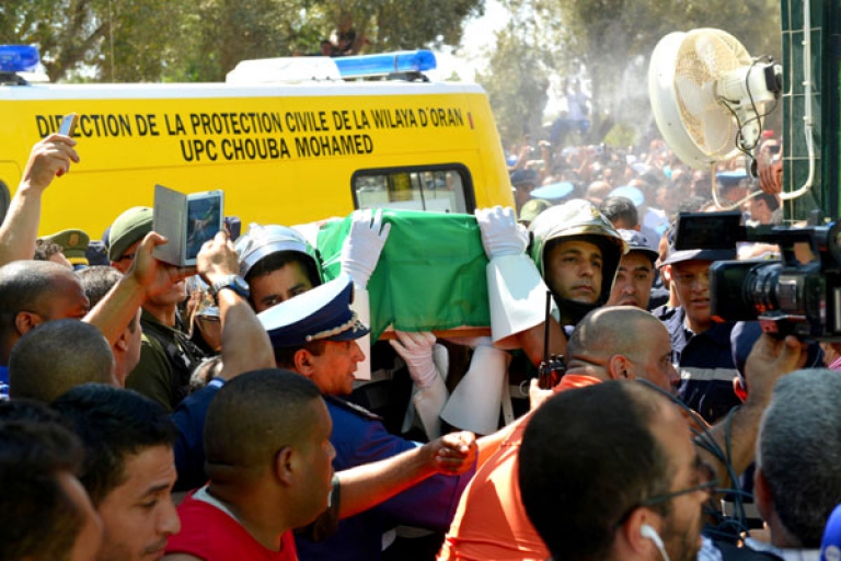 جثمان نهال يوارى الثرى بمقبرة عين البيضاء