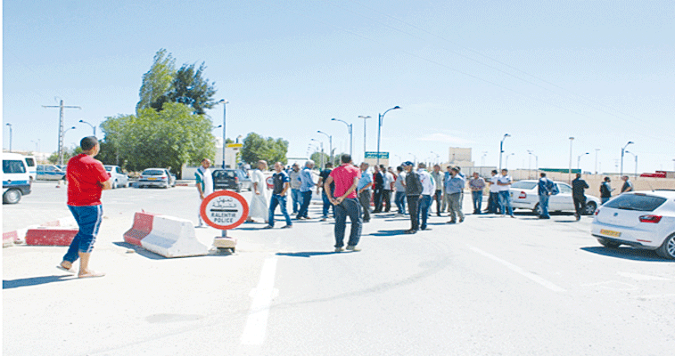 أغلقوا معبر روس العيون بتبسة أمس لفترة قصيرة