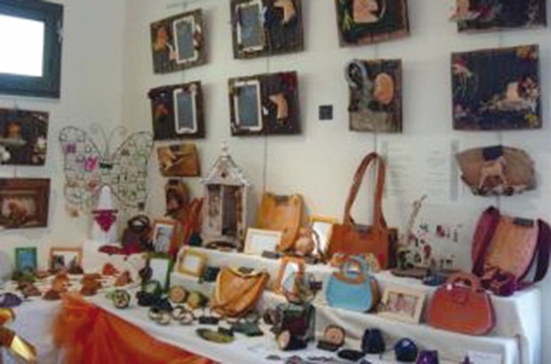 Près de 18 participants au Salon national du cuir