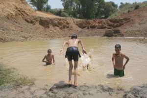 آبار مهجورة وأودية وحواجز مائية تخلف 39 غريقا بمعسكر