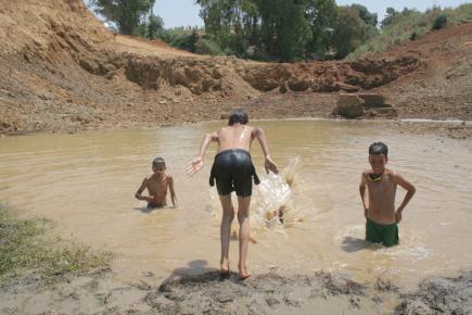 آبار مهجورة وأودية وحواجز مائية تخلف 39 غريقا بمعسكر