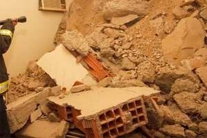 إصابة شخصين في انهيار سقف مسجد بالشلف