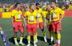 شعر بآلام حادة في الركبة خلال تدريبات أول أمس               علاق يصاب في آخر لحظة وغاب عن مواجهة تلمسان