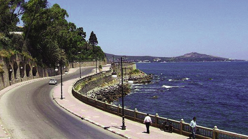 La corniche prise d'assaut dès la tombée de la nuit